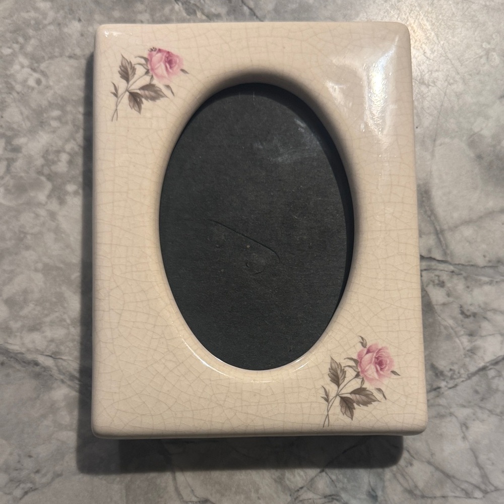 Source Unknown Vintage Floral Photo Frame